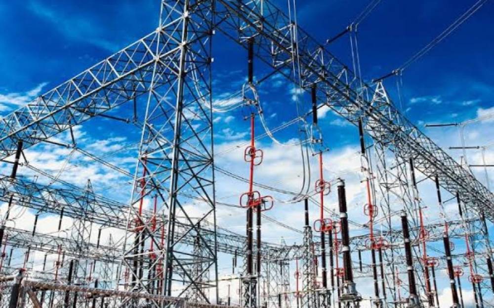 Gürcüstanda kütləvi elektrik kəsintisi: Rəhbər istefa verdi