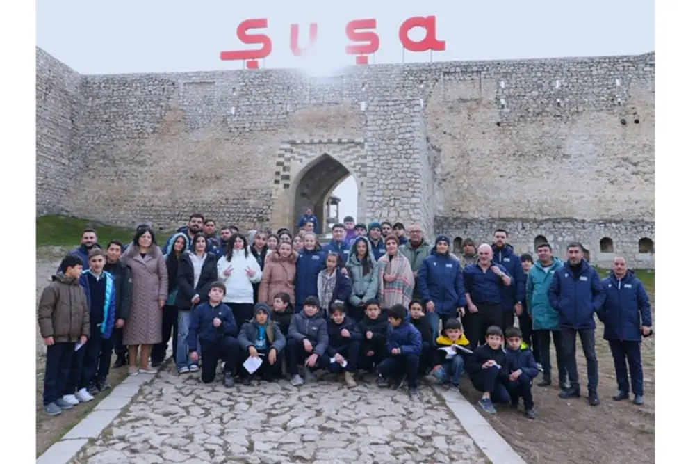 Azərbaycanın tanınmış güləşçiləri Laçında məktəbdə olublar