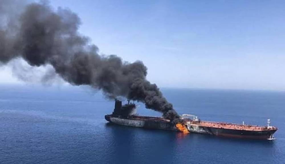 SEPAH: Hörmüz boğazında iki tanker vurularaq saxlanılıb