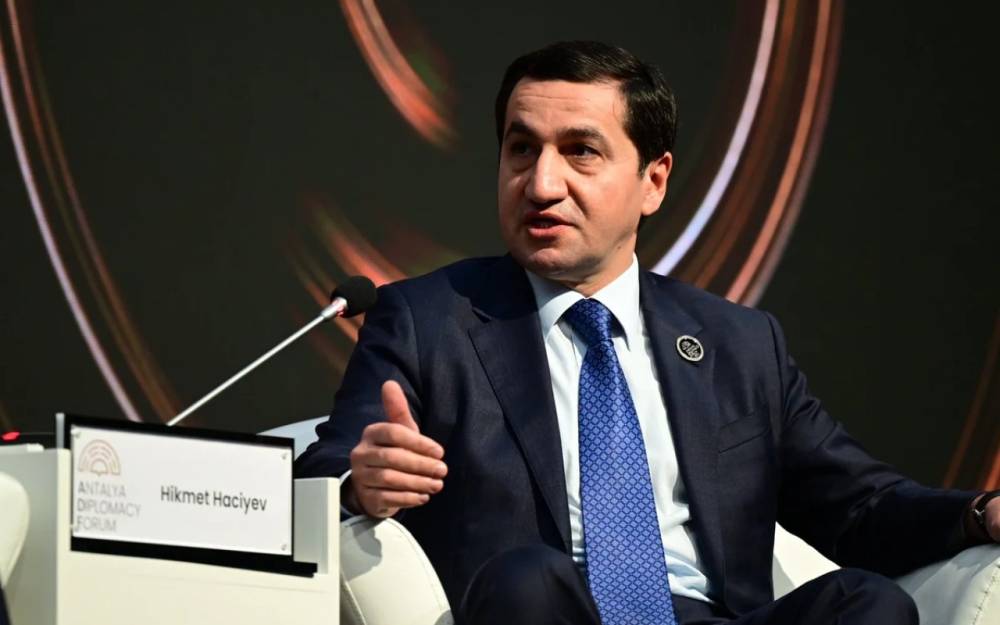 Sülh üçün təşəbbüslər yalnız kağız üzərində qalmamalıdır - Hikmət Hacıyev