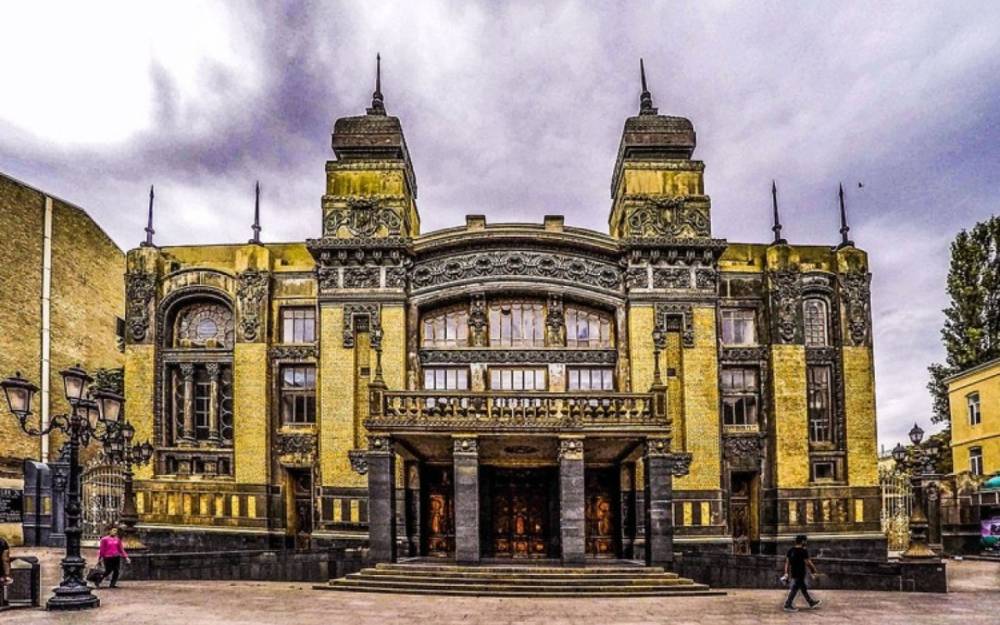 Opera və Balet Teatrında solistlərlə bağlı məsələyə aydınlıq gətirildi