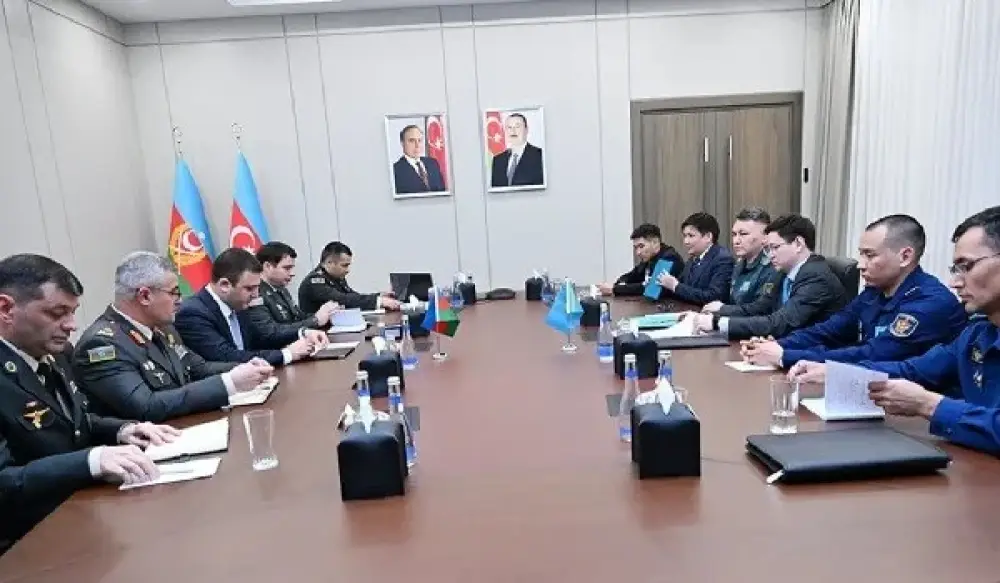 Bakı və Astana hərbi əməkdaşlığı müzakirə etdi