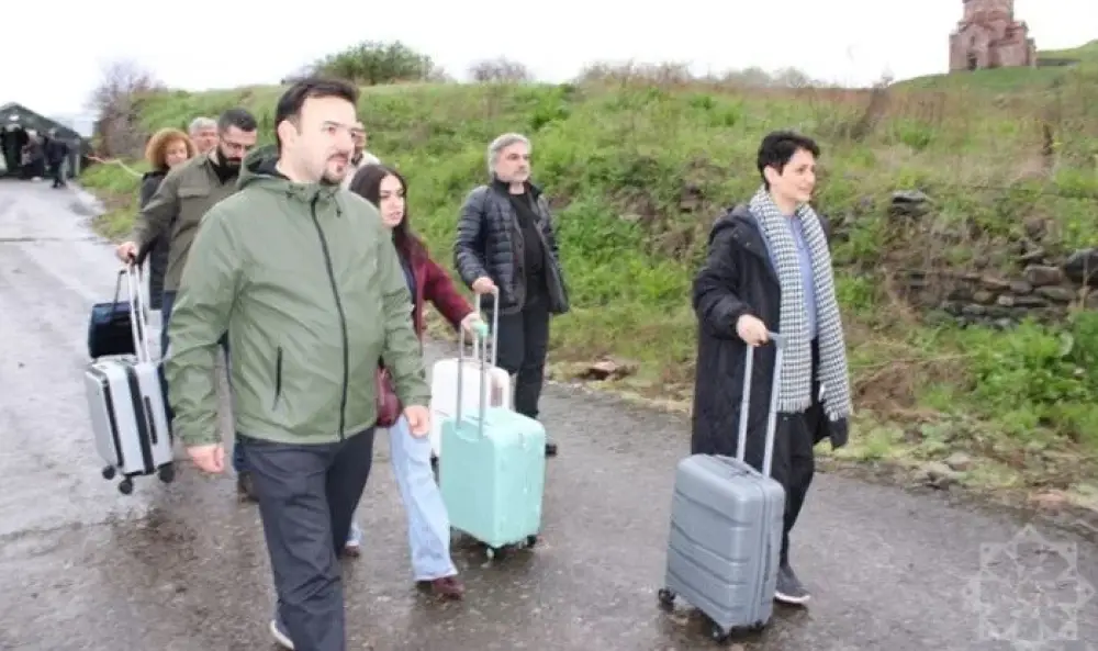 Erməni nümayəndə heyəti Azərbaycana gəldi