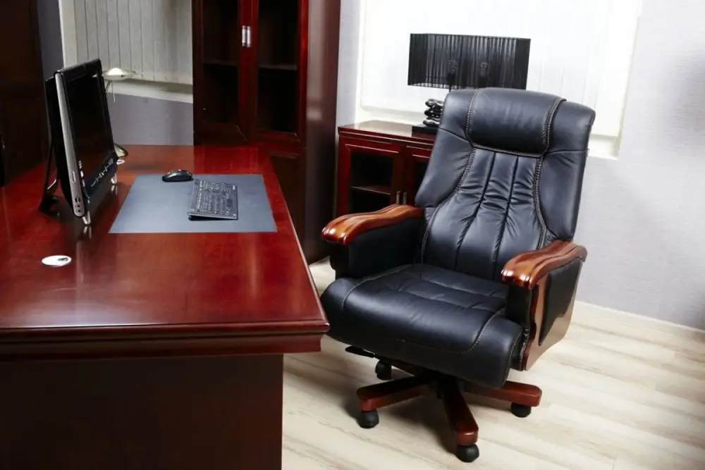 Tanınmış professor işdən çıxdı