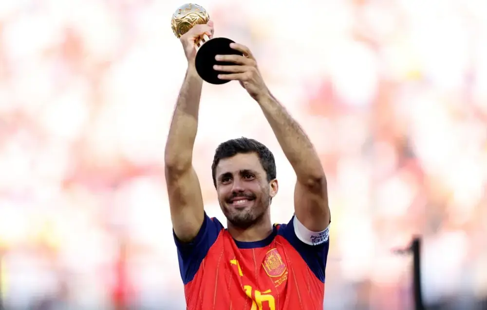 İspaniyada transfer savaşı: Rodri "Real Madrid" və "Barselona" arasında seçimini etdi