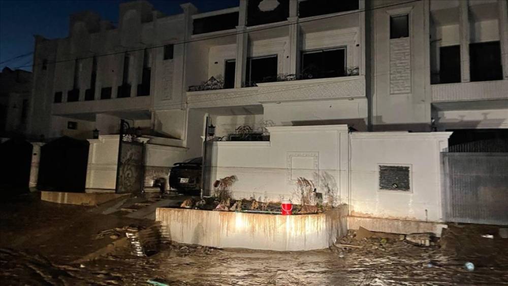 İraqda daşqınlar səbəbindən 300 ailə evindən didərgin düşdü