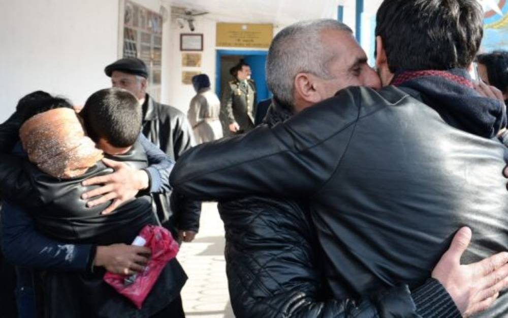 Bu kateqoriyalardan olan şəxslər amnistiyaya düşəcəklər - SİYAHI