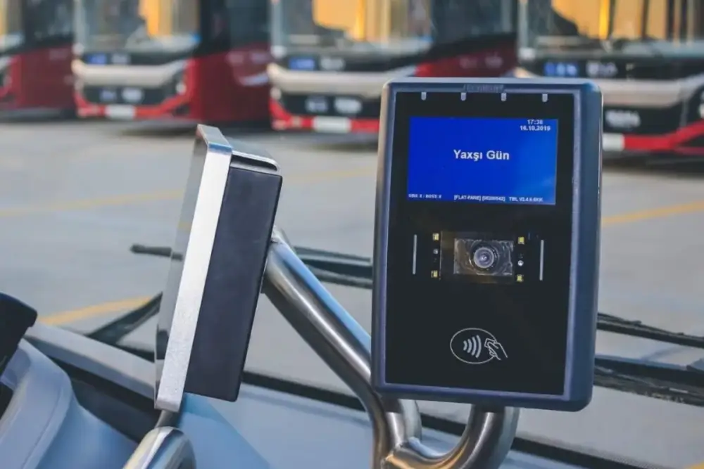 Sərnişinlərin nəzərinə! Avtobuslarda yeni ödəniş üsulu tətbiq olunur