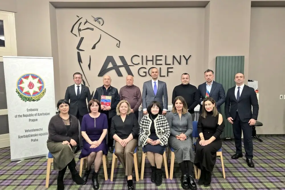 Azərbaycan səfirliyi Çexiyadakı soydaşlarımızla görüş təşkil edib