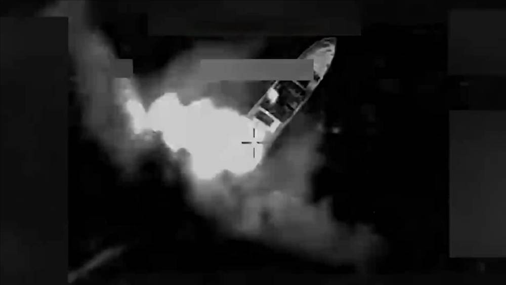 ABŞ narkotik daşıdığı şübhəli bilinən gəmini vurdu