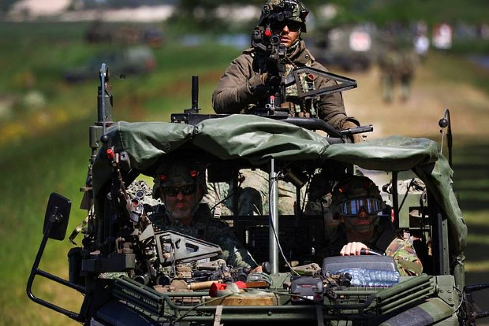 Niderland Rusiya ilə münaqişəyə hazırdır - Müdafiə Naziri