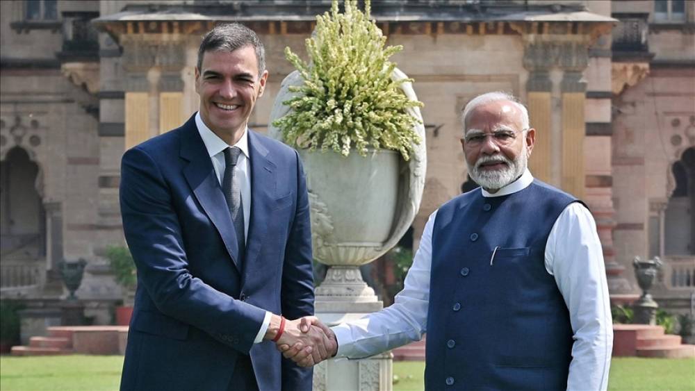 Hindistanın Baş naziri İspaniyalı həmkarı ilə görüşdü