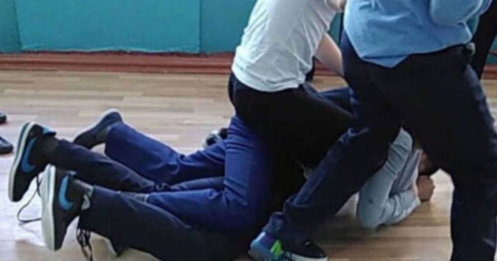 Sumqayıtda məktəblilər arasında insident oldu - RƏSMİ