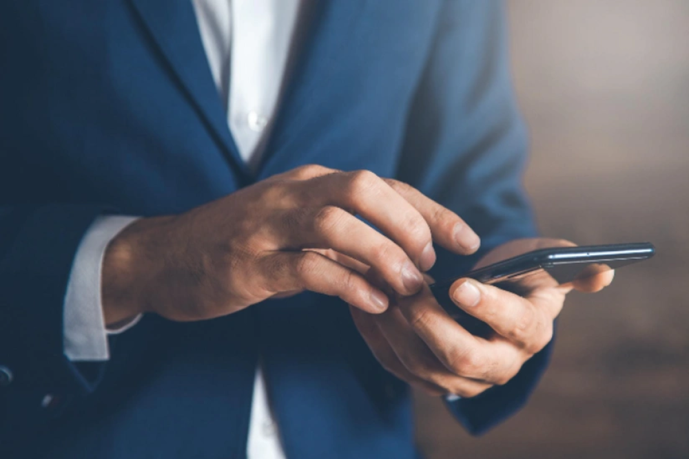 Azərbaycana mobil telefonların idxalı qaydaları dəyişdirilib: vətəndaşları nə gözləyir?