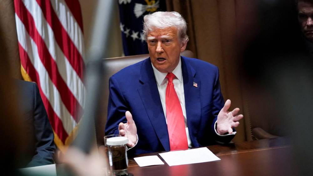 Tramp: Venesuela hakimiyyəti ABŞ-a 30-50 milyon barel neft köçürəcək