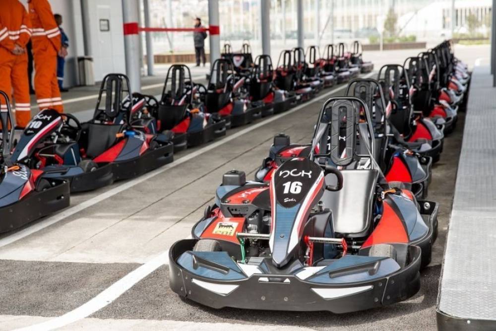 “Baku City Kartinq”də avtomobillər toqquşdu- Yeniyetmə öldü