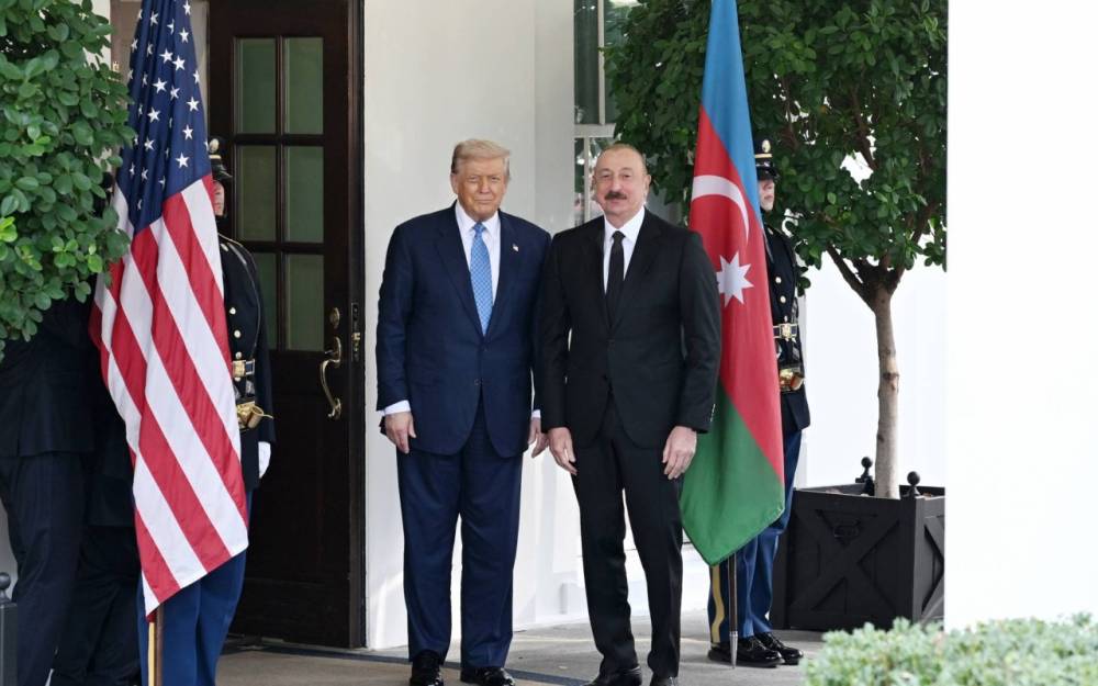 Tramp İlham Əliyevə məktub göndərdi