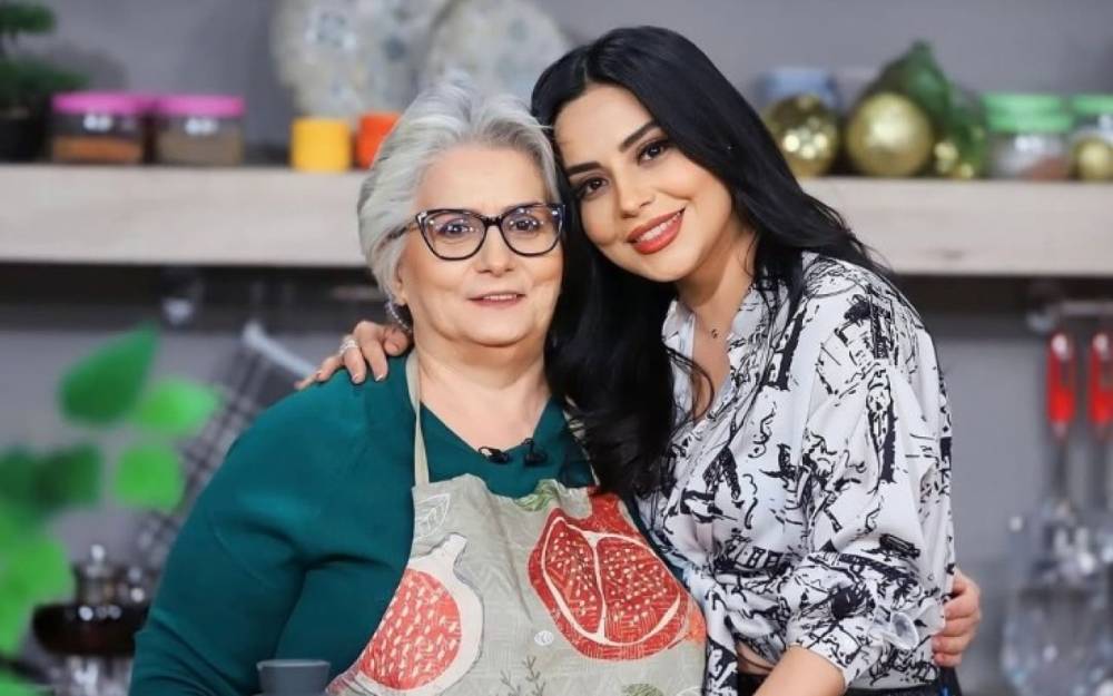 Vüsalənin anası xəstəxanaya yerləşdirildi (FOTO)