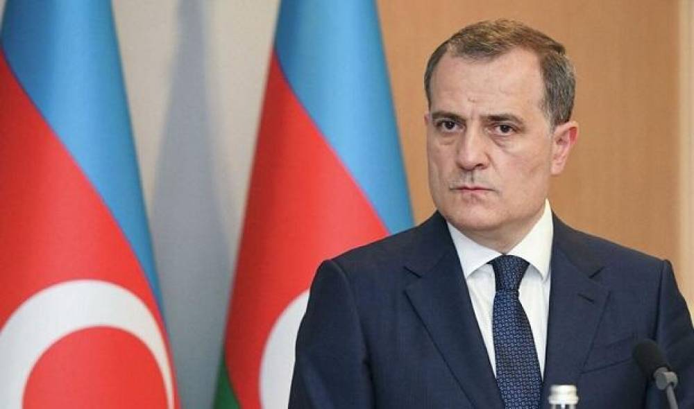 Bayramov banqladeşli həmkarı ilə danışdı