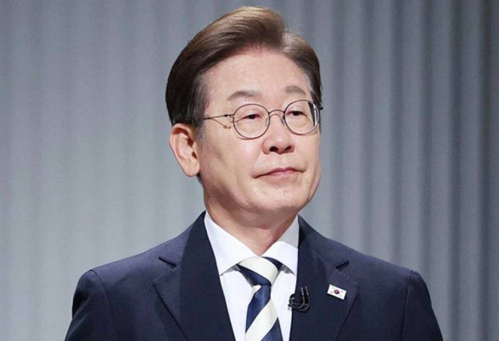 Cənubi Koreya prezidenti milli komandanı tənqid etdi