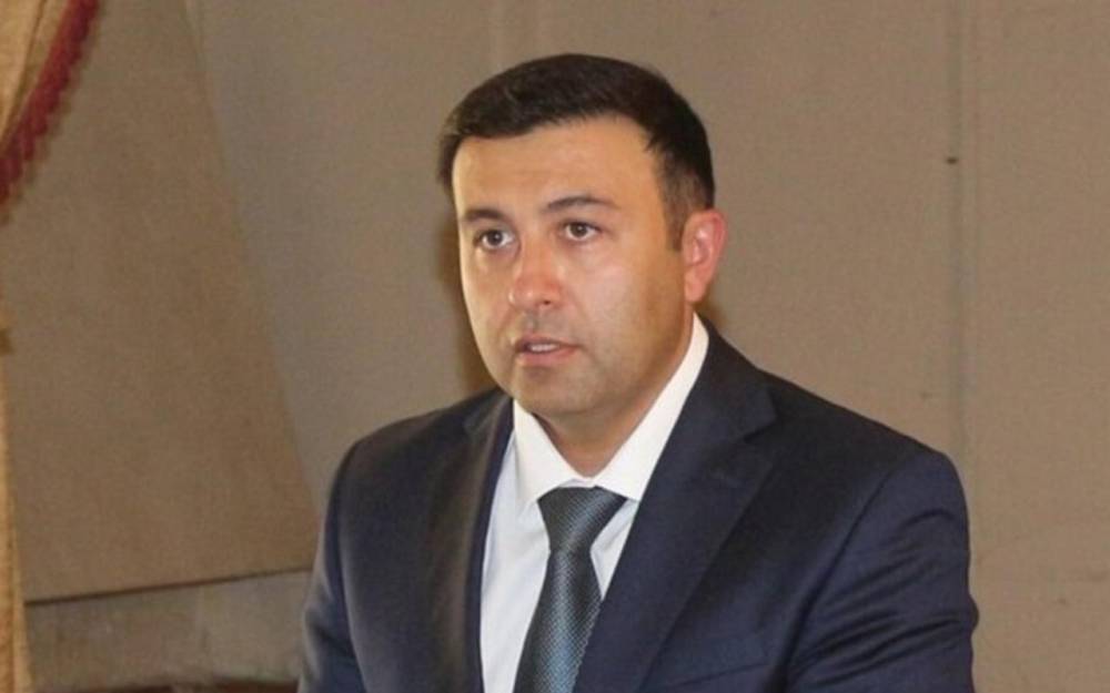 İcra başçısı 31 nəfəri işdən çıxardı