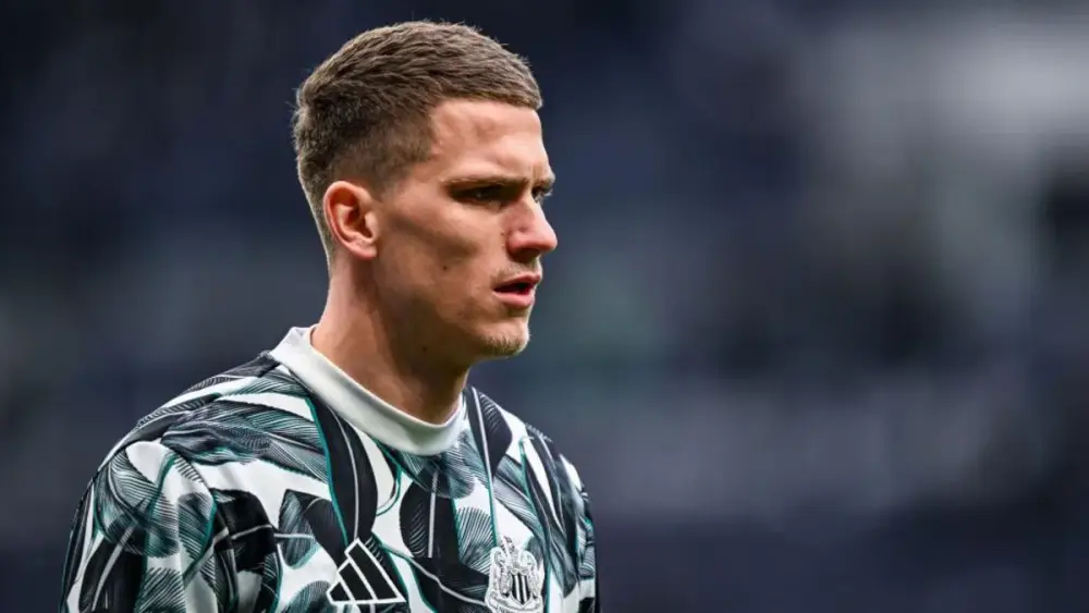 "Nyukasl"ın müdafiəçisi Sven Botman üz sümüyünün sınığı ilə əlaqədar əməliyyat edilib