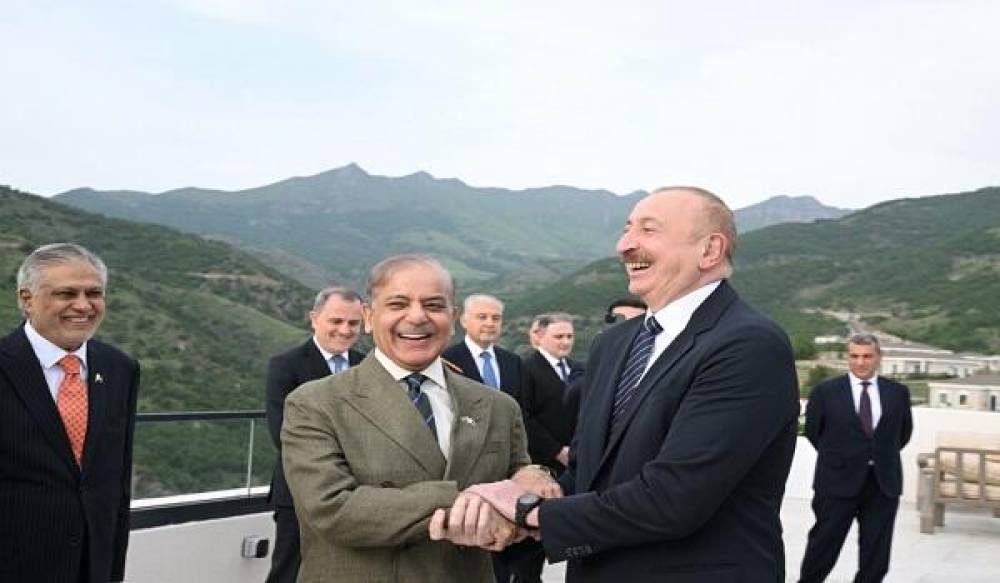 Əliyev və Şərif geniş tərkibdə görüş keçirdi
