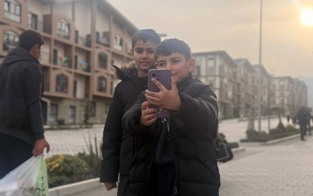 Kəlbəcərə yola salınan köç ünvana çatıb - FOTOLAR