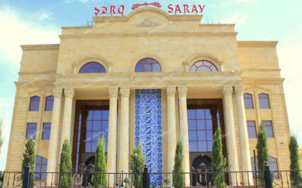 Bakıda şadlıq sarayının pilləkənlərindən yıxılan şəxs öldü