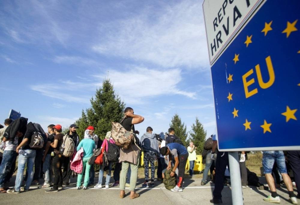 Nəzarətsiz miqrasiya Avropanı daxildən yeyir - Putin