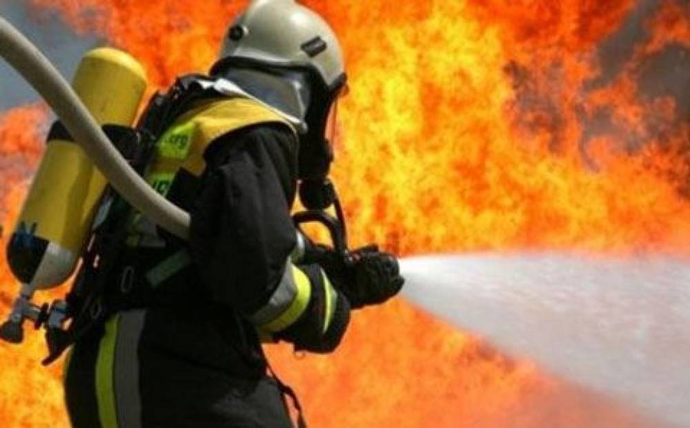 İranda bina yandı: 10-a yaxın şəxs yaralandı