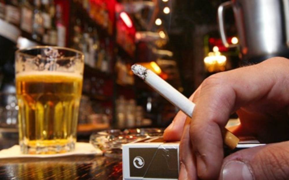 Əhali içki və siqaretə 2 milyard manat xərcləyib