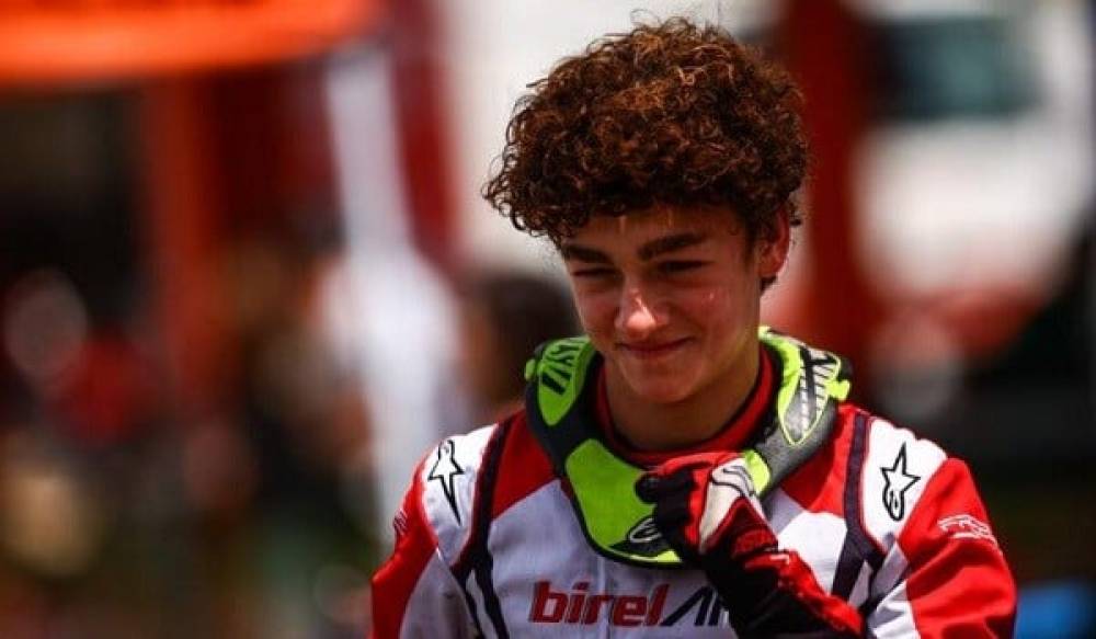 Azərbaycanlı pilotdan dünya rekordu