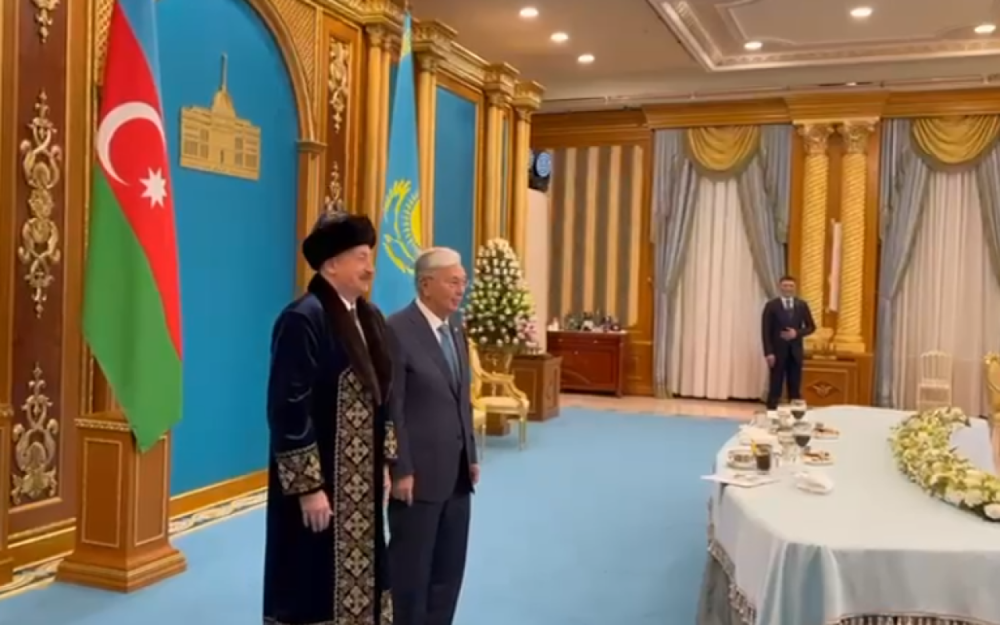 Tokayevdən İlham Əliyevə hədiyyə - VİDEO