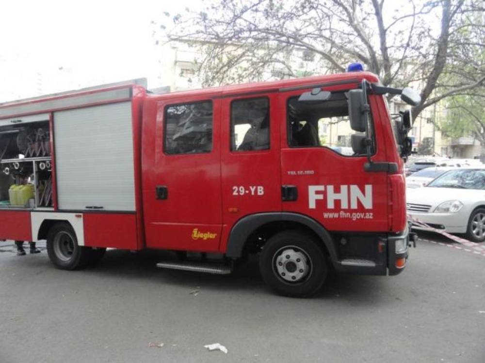 Yaşayış binasında yanğın: Sakinlər təxliyə edildi