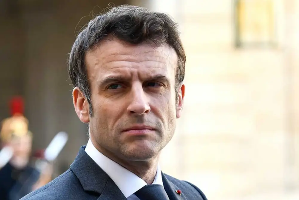 Makron NATO hava məkanının “yoxlanılması”na atəşlə cavab verməməyə çağırdı