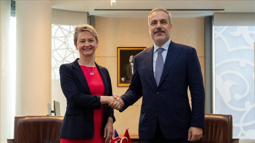 Hakan Fidan İngiltərəli həmkarı ilə görüşdü